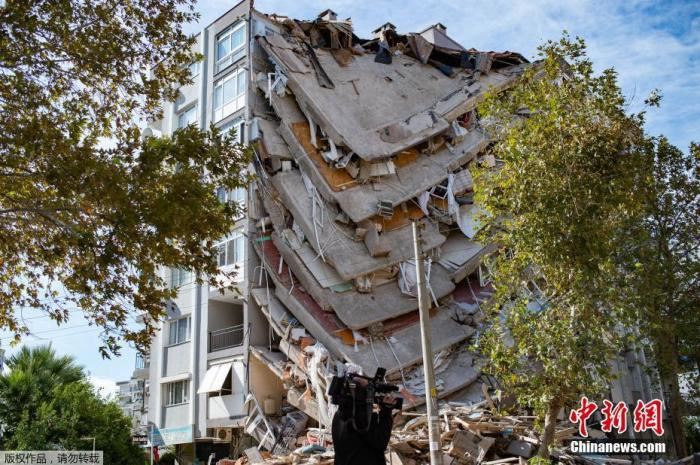 外媒：爱琴海海域地震已致土耳其100人遇难