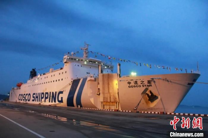 浙江大麦屿港对台海上货运直航单航次集装箱运量创新高