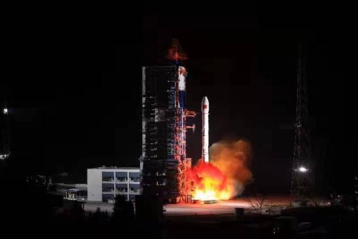 中国成功发射通信技术试验卫星六号