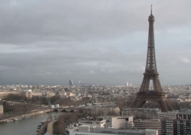 员工罢工 法国巴黎埃菲尔铁塔临时对游客关闭