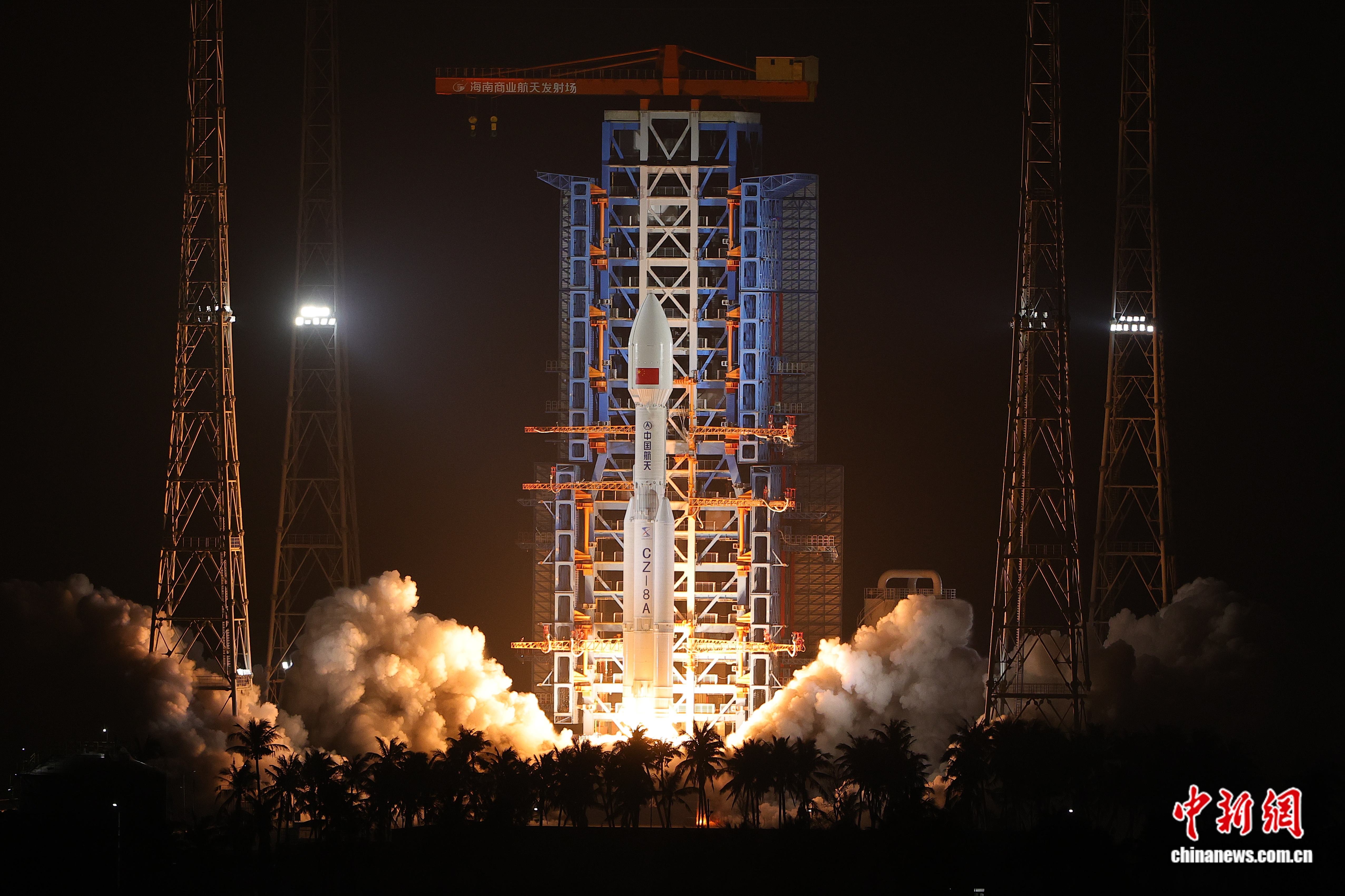 中国成功发射卫星互联网低轨18组卫星