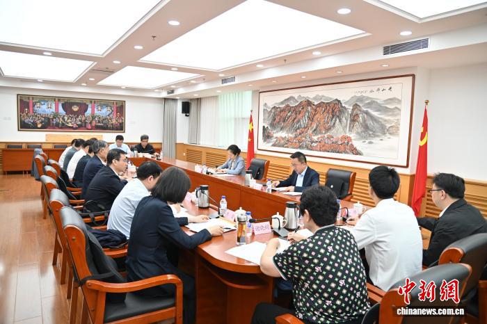 中国统一战线理论研究会基层统战工作理论辽宁研究基地召开工作会议