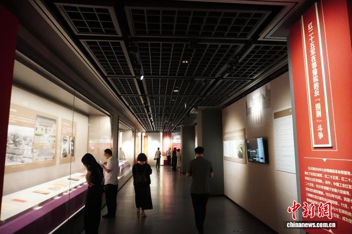 200余件珍贵文物再现中国工农红军长征峥嵘岁月